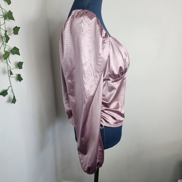 Madden NYC Satin Ruched Emma Top Balloon Sleeves - Picture 11 of 11